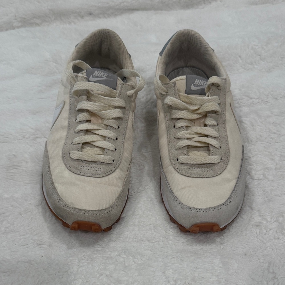 Nike women Off-White and beige Sneakers